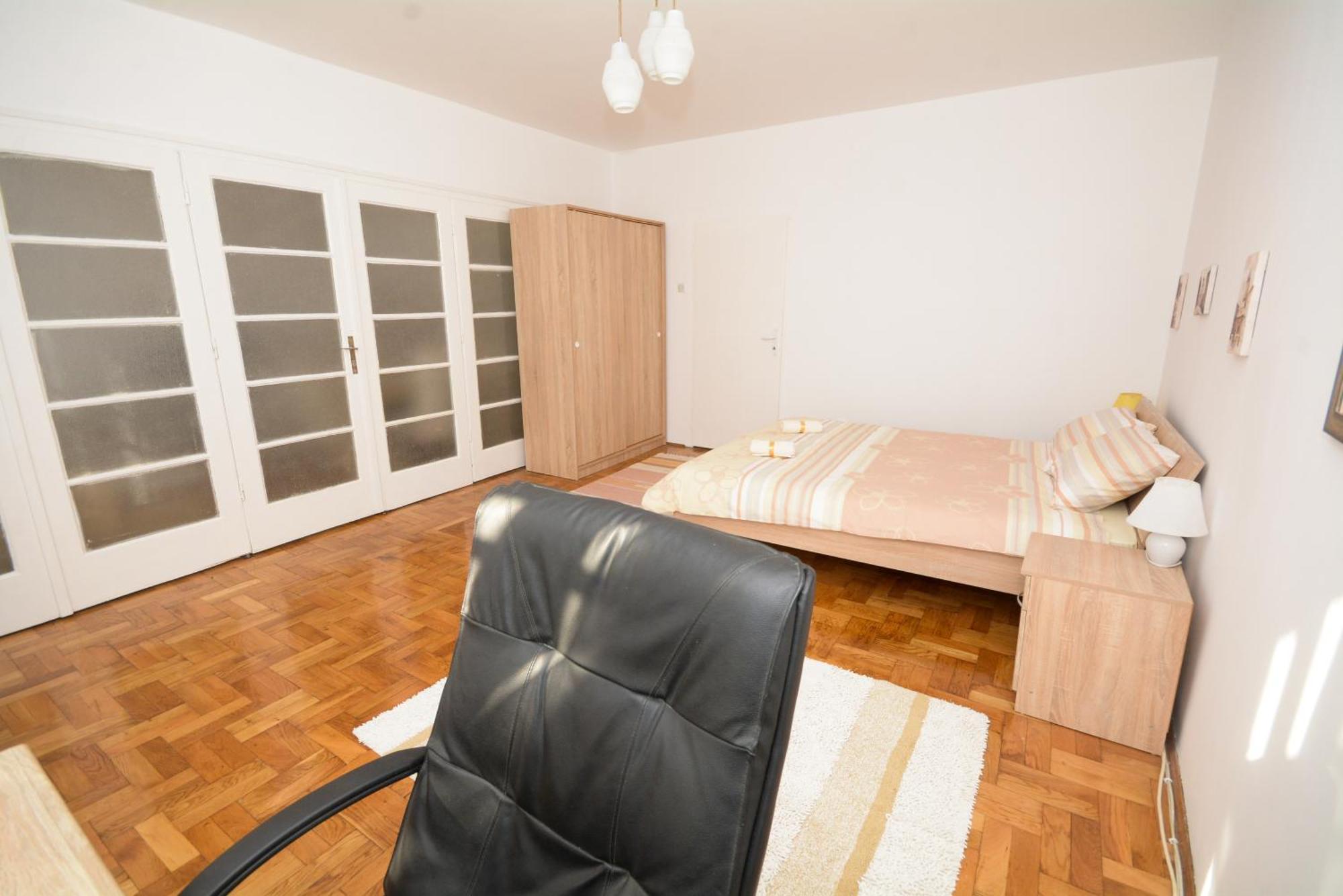Apartments City Hall Belgrado Habitación foto