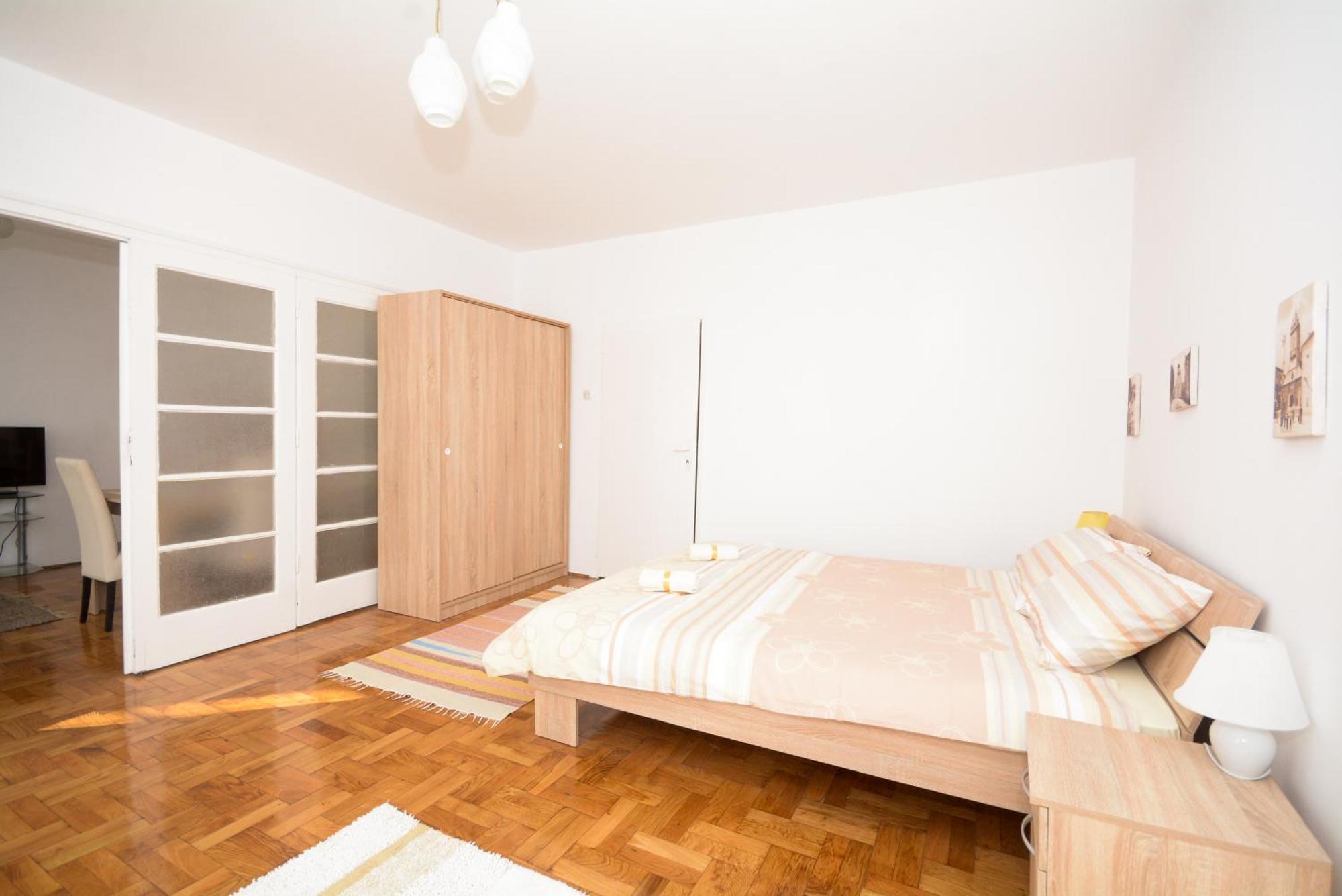 Apartments City Hall Belgrado Habitación foto